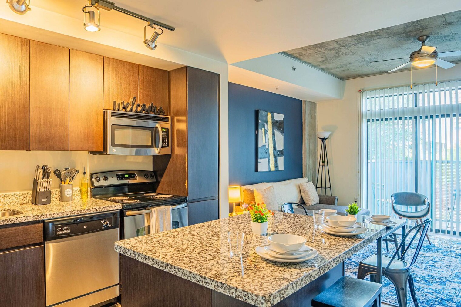 Building Photo - 888 N 4th St