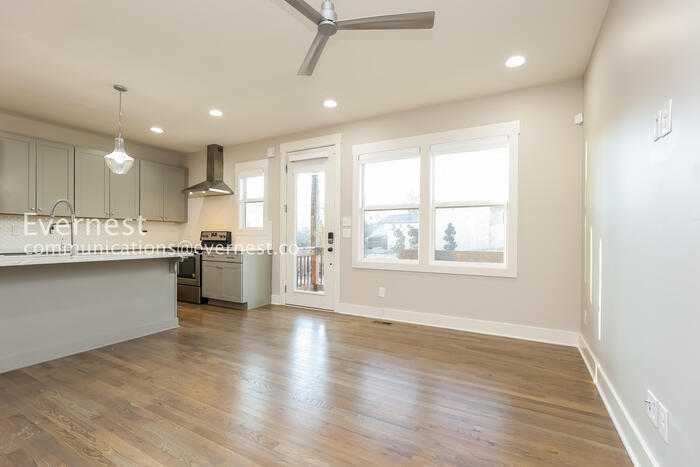 Building Photo - 220 Croleywood Ln