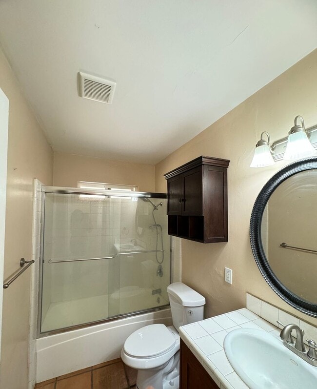 Building Photo - Come soon! 2 Bedroom home