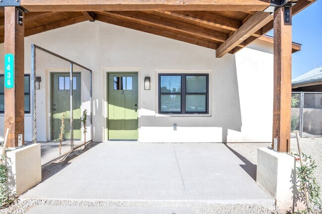 Building Photo - Newer Garfield District Duplex now available!