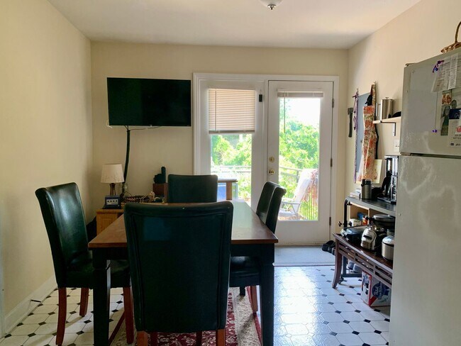 Building Photo - 1005 Chaney Rd