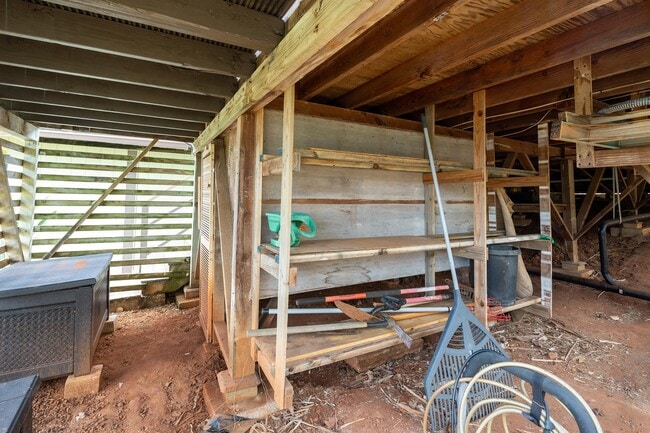 Building Photo - 4532 Malulani St