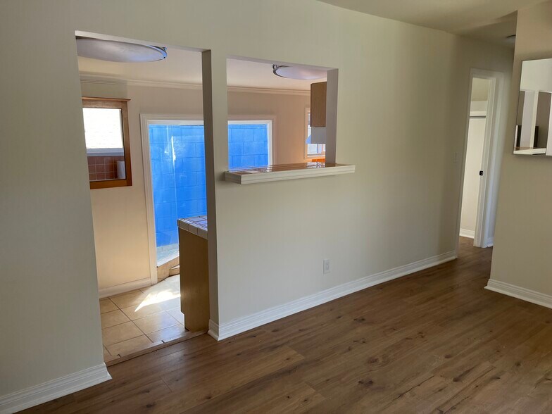 Building Photo - 2510 Glen Green St