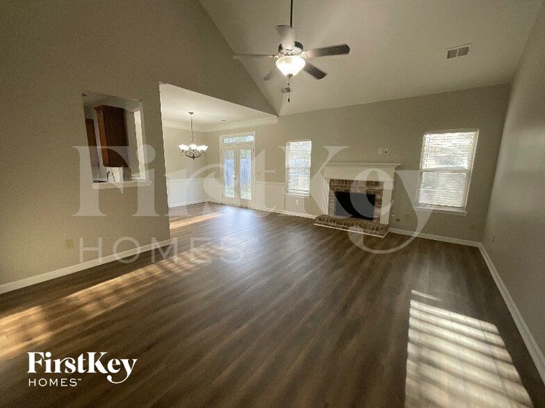 Building Photo - 2432 Wingfield Dr SW