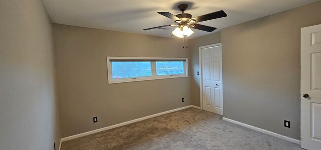 Building Photo - 2-Bedroom, 1.5-Bath Townhome in Fairway Vi...