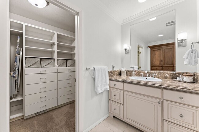 Building Photo - Fully Furnished Luxury Estate in Boise's Lower Highlands