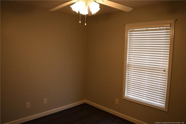 Building Photo - 1002 Pinecrest Dr