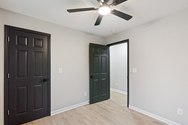 Building Photo - 804 Martin St