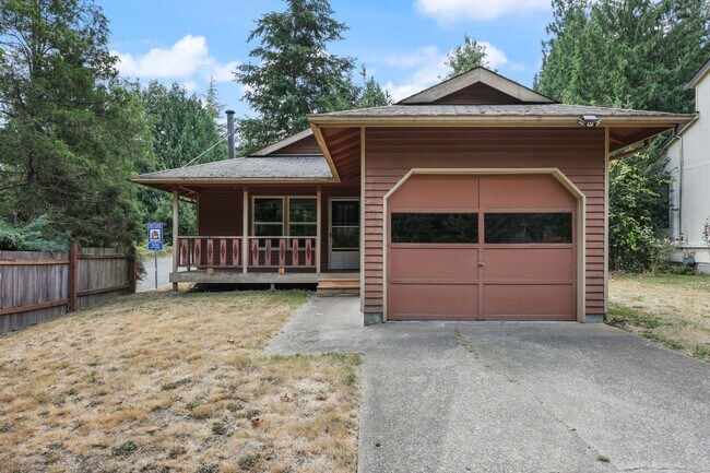 Building Photo - MOVE IN READY! Tumwater rambler 2 beds plus den 1.5 baths. No Pets.