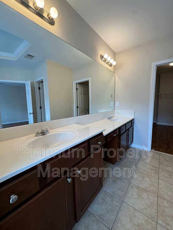 Building Photo - 3206 Buck Way