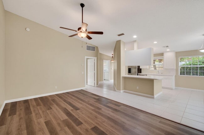 Building Photo - 8148 Montserrat Pl