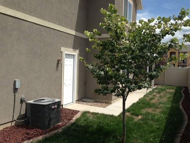 Building Photo - 841 Wilstead Dr