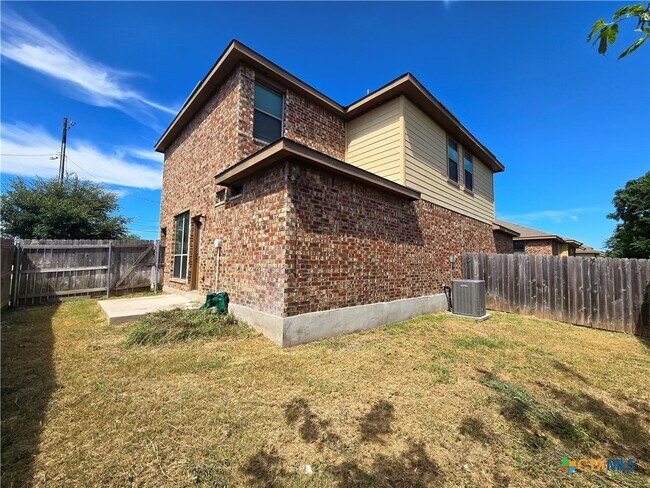 Building Photo - 292 Rosalie Dr