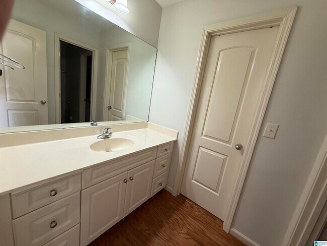 Building Photo - 2304 Arbor Glen