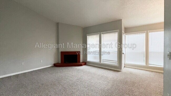 Building Photo - 655 Trinidad Ct