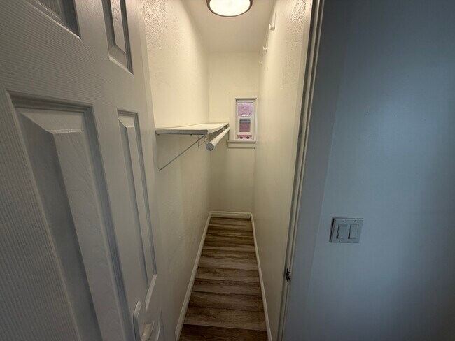 Building Photo - 3619 Edenhurst Ave