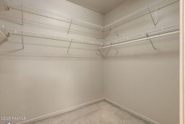 Building Photo - 133 Herlil Cir