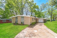 Building Photo - 890 St Anthony Ln