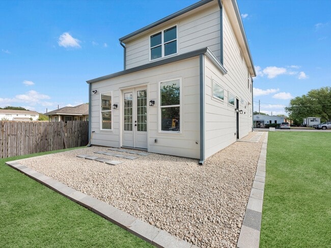 Building Photo - 1130 Miller Rd