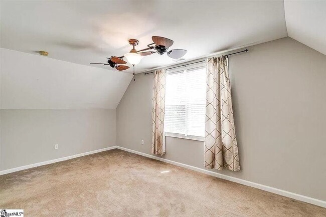 Building Photo - 331 Woodlark St