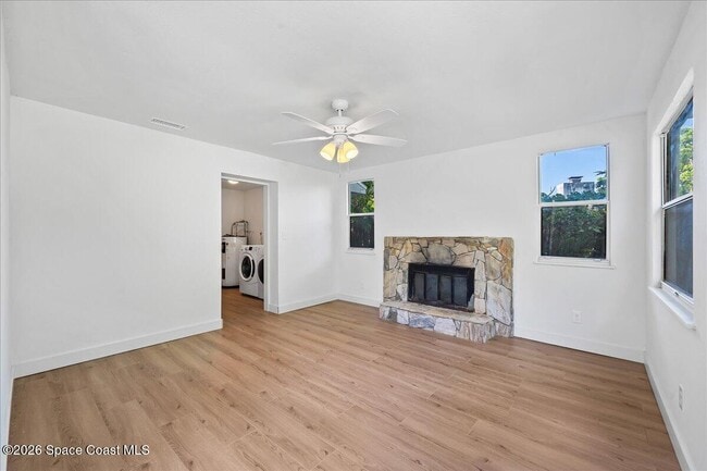 Building Photo - 935 S Tropical Trail