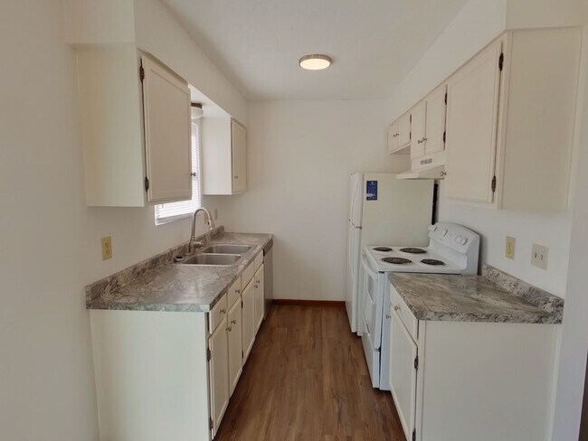 Building Photo - 3239 S Illinois St