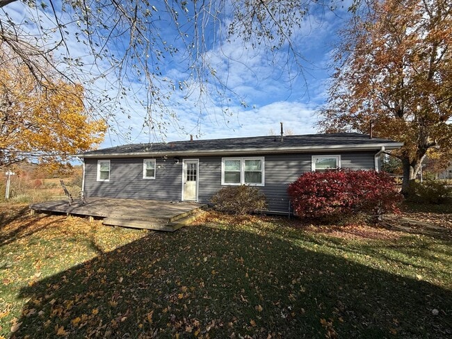 Building Photo - Home in Kuttawa