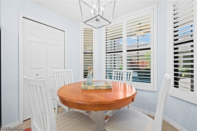 Building Photo - 9844 Venezia Cir