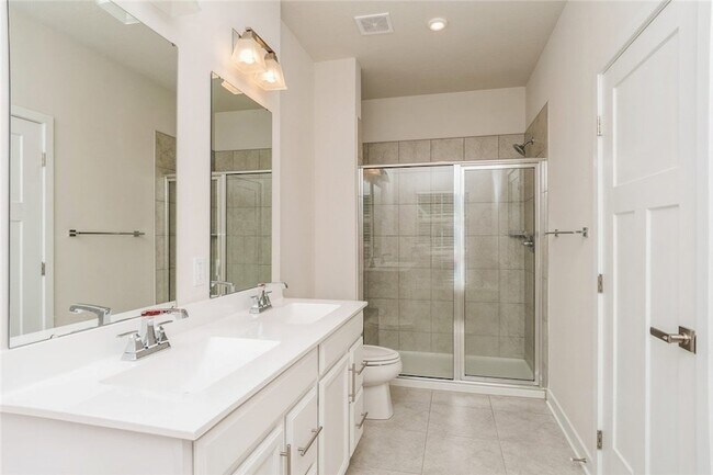 Building Photo - 4602 Spruce Rd