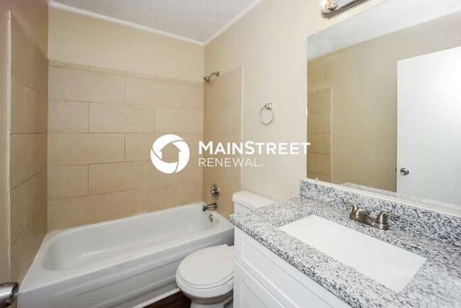 Building Photo - 3 Bedroom Pet-Friendly Home in RIVERDALE, ...
