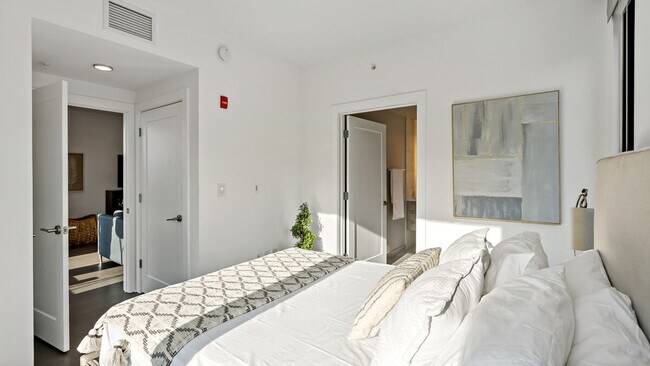 Building Photo - 1845 9th St NW