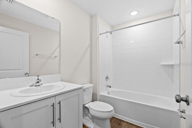 Building Photo - 36920 Sagemoor Dr