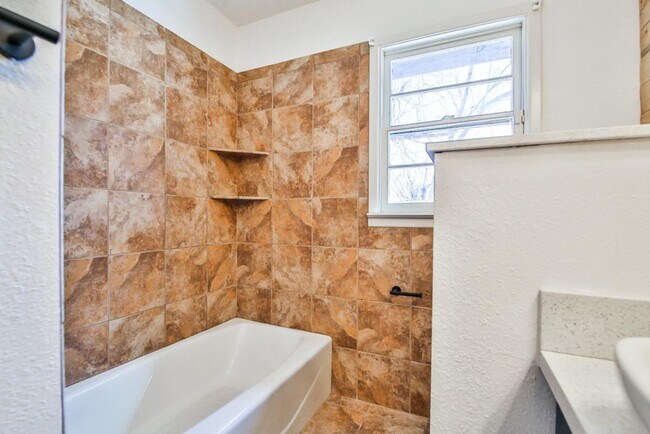 Building Photo - PRE-LEASING: Beautifully Updated 3 Bedroom Home