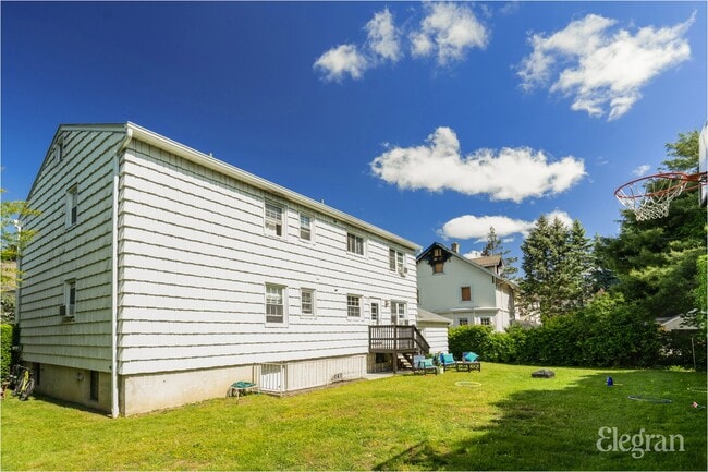 Building Photo - 99 Grapal St