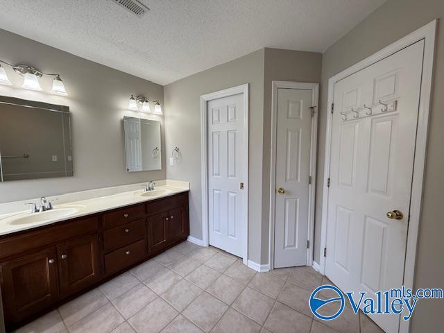 Building Photo - 113 Tumbleweed Dr