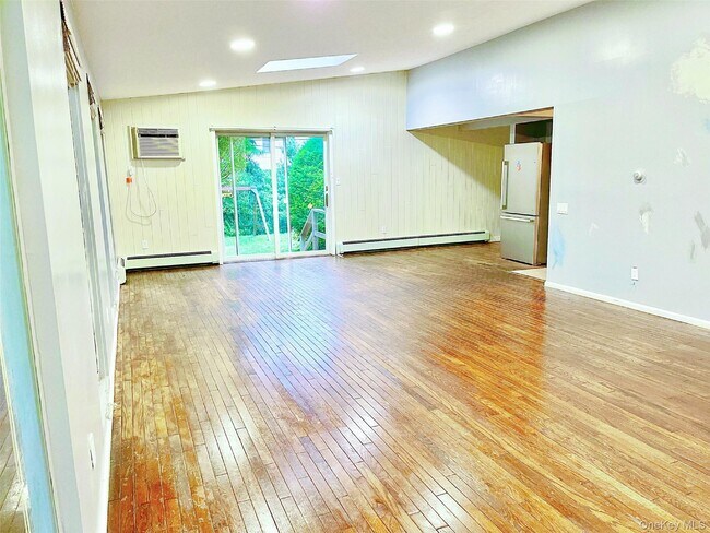 Building Photo - 258 Steamboat Rd