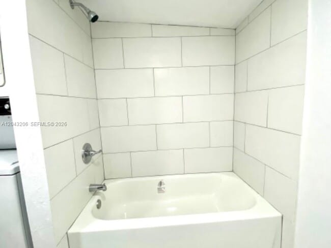 Building Photo - 4307 SW 9th St