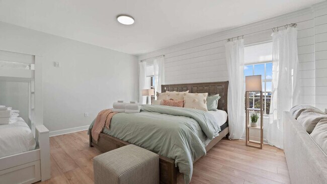 Building Photo - 10343 E County Hwy 30A