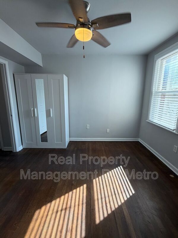 Building Photo - 1243 Penn St NE