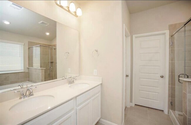 Building Photo - 21607 Blue Sapphire Ct