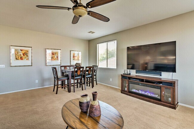 Building Photo - 8790 W Hayward Ave