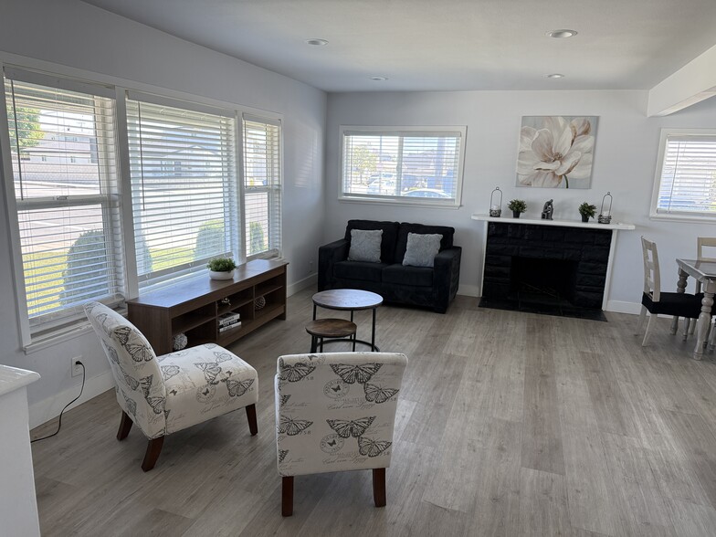 Building Photo - 13471 Jackson St