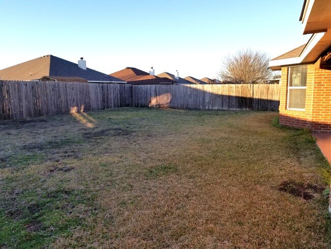 Building Photo - 3107 Lavender Ln