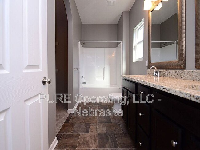 Building Photo - 16509 Heather St