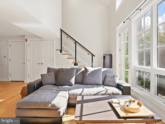 Building Photo - 631 D St SE