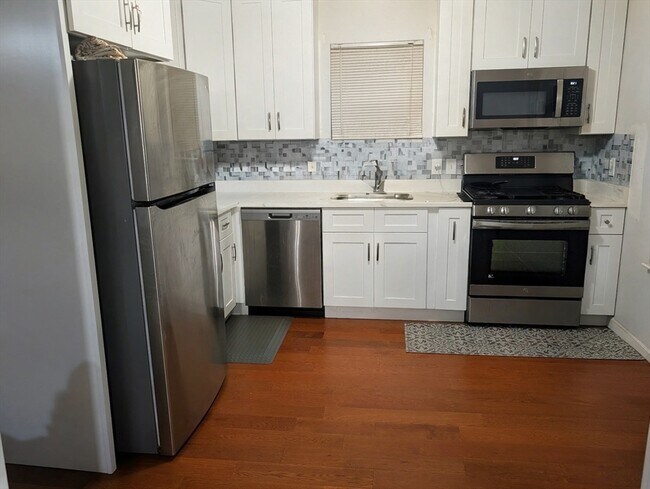 Building Photo - 35 Violetwood Cir