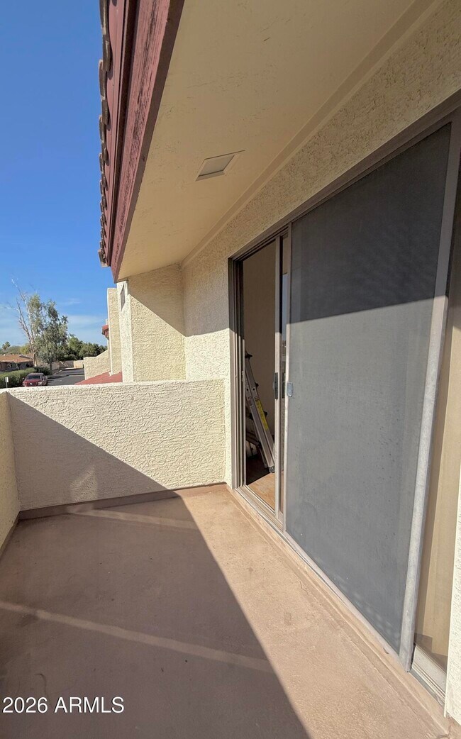 Building Photo - 2020 W Union Hills Dr