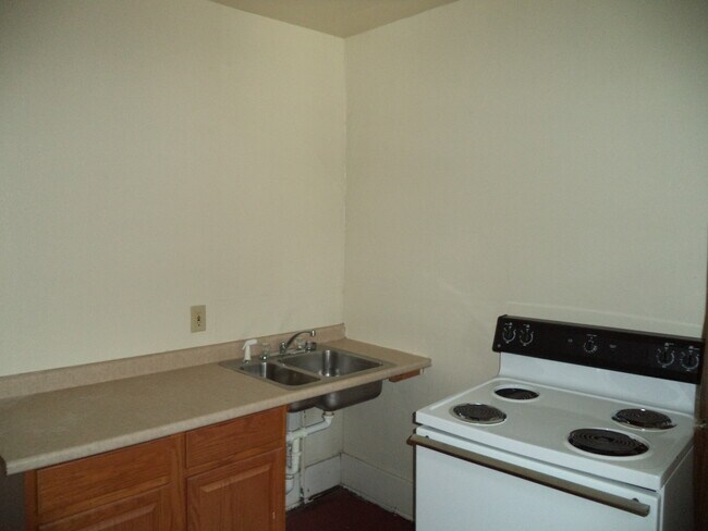 Building Photo - 426 S Atherton St