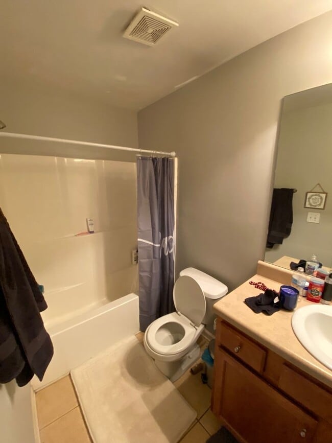 Building Photo - The Verandas on Ruth St.