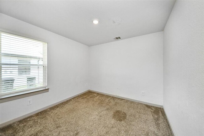 Building Photo - 14734 Sweetwater Dr